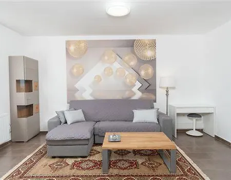 Oaza Mira Apartment *